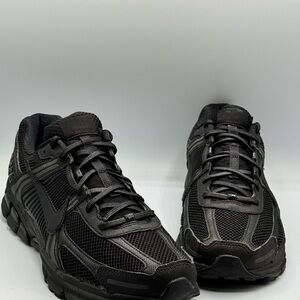 Nike Zoom Vomero 5 Shoes Mens Size 12 Black Triple Black Sneakers BV1358-003